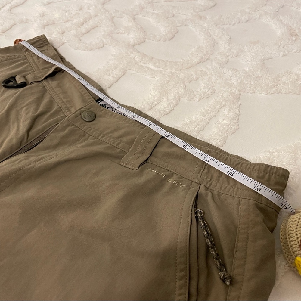 Women’s Columbia Cargo Shorts - Picture 4 of 6